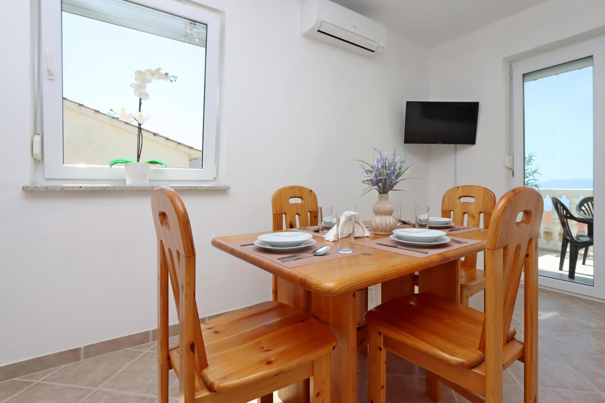 Apartment With A Parking Space Kostrena, Rijeka - 23422 *
