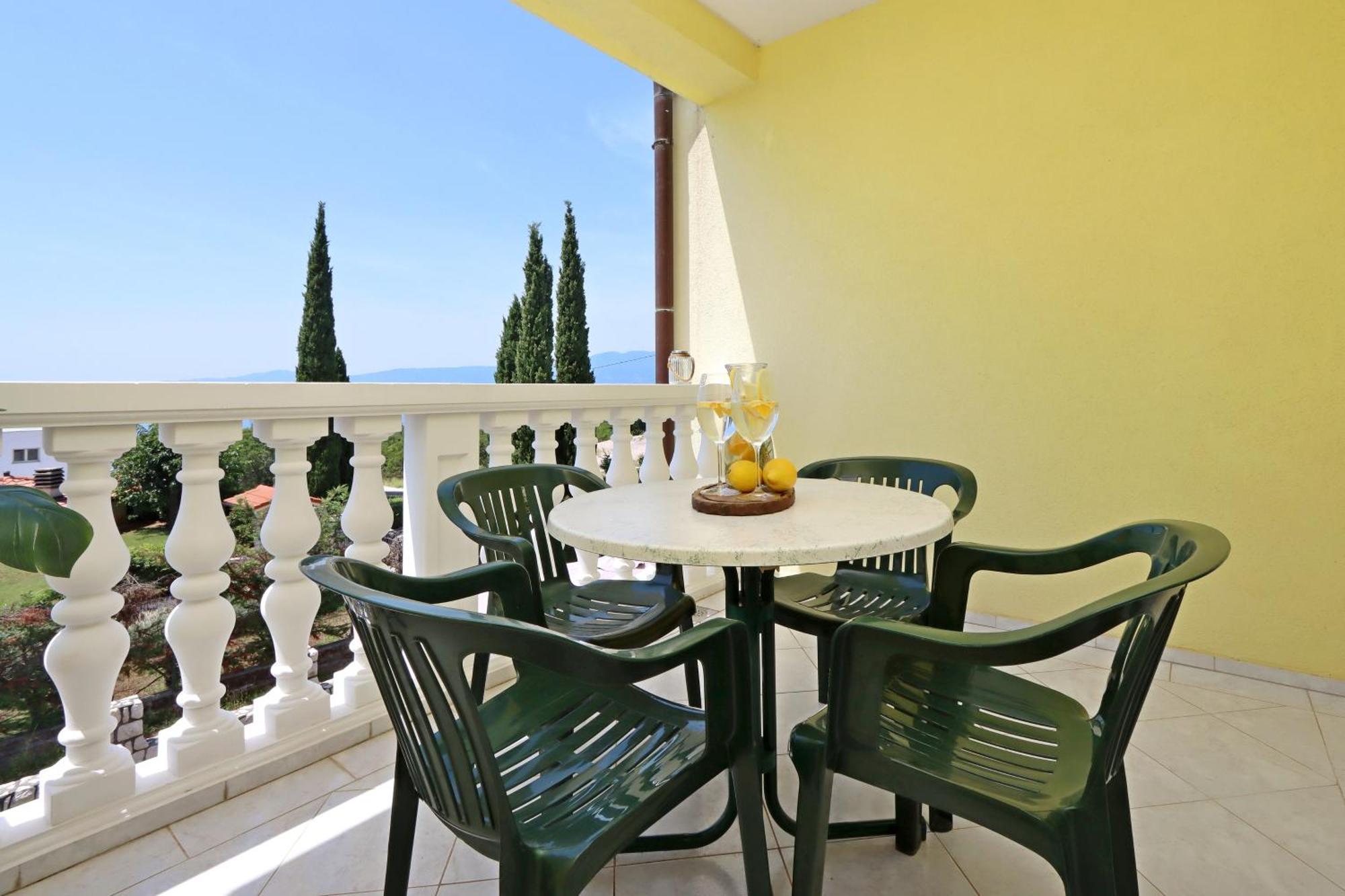 Apartment With A Parking Space Kostrena, Rijeka - 23422 *