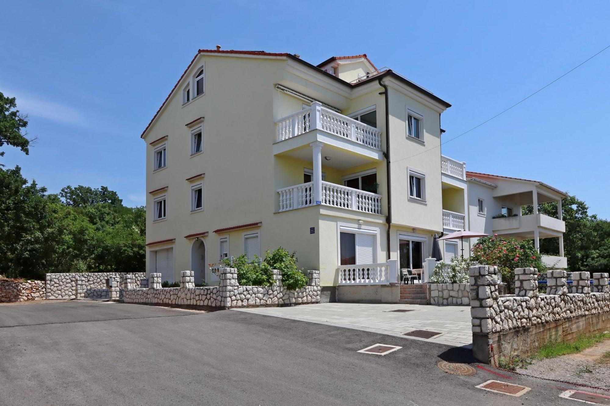 With A Parking Space Kostrena, Rijeka - 23422 *